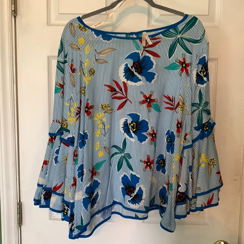 Fun colorful top!